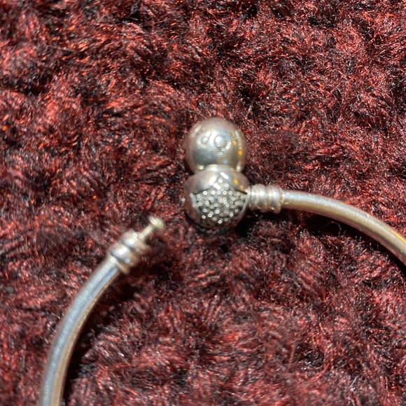 Limited Edition Pandora Bangle. - Picture 3 of 6